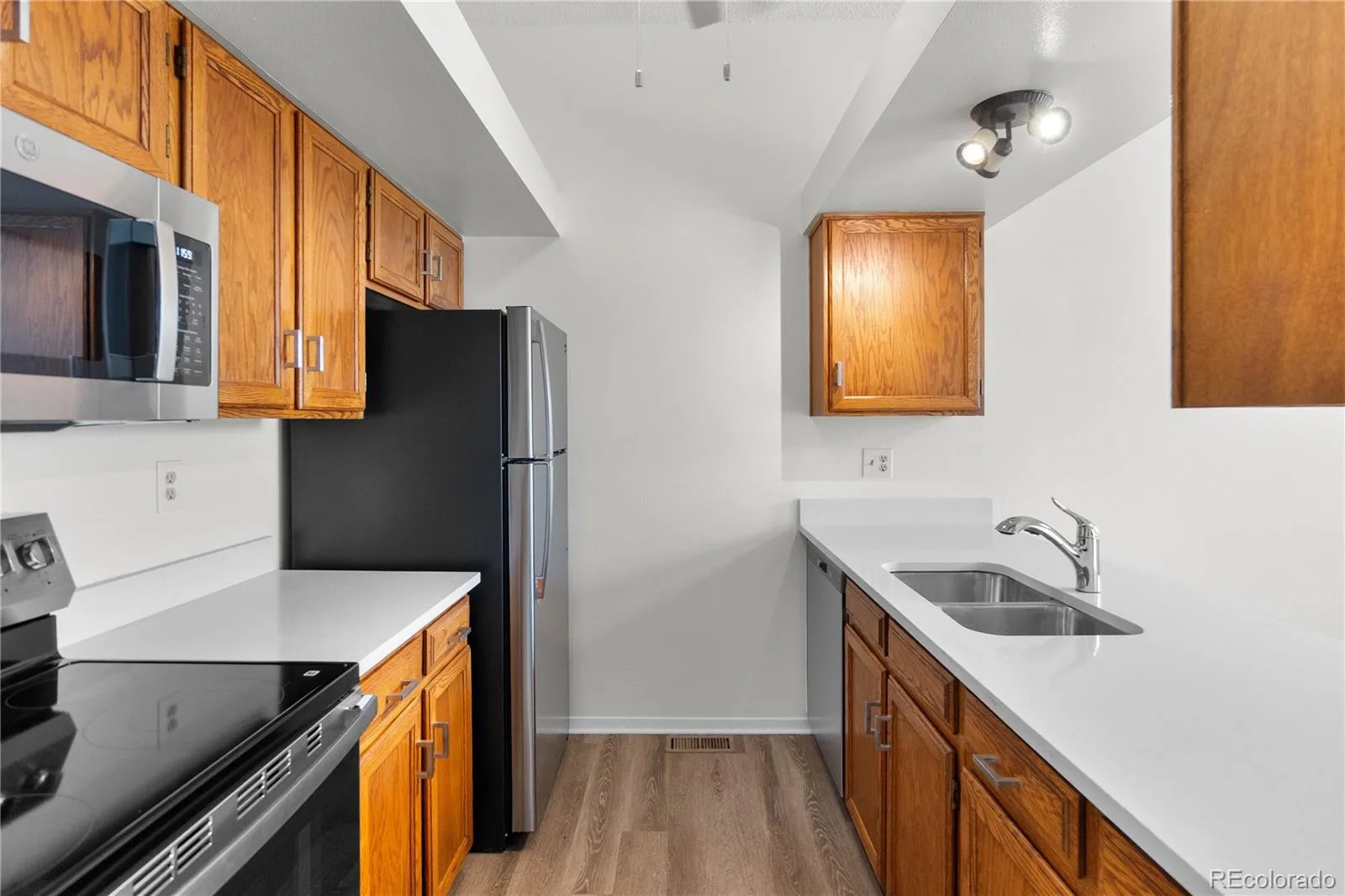 4184 S Richfield Way Aurora CO 80013 | MLS #REC6126560 07252026143945 1600 13