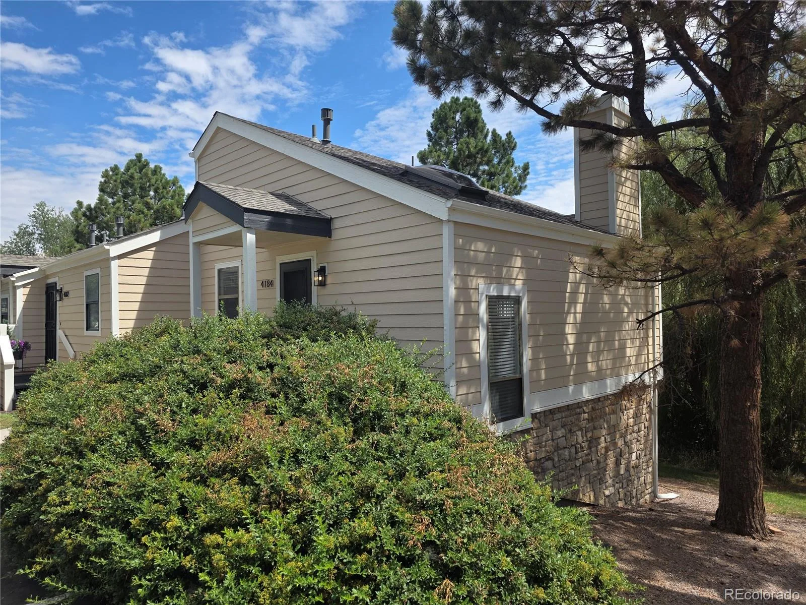 4184 S Richfield Way Aurora CO 80013 | MLS #REC6126560 07252026143945 1600 23