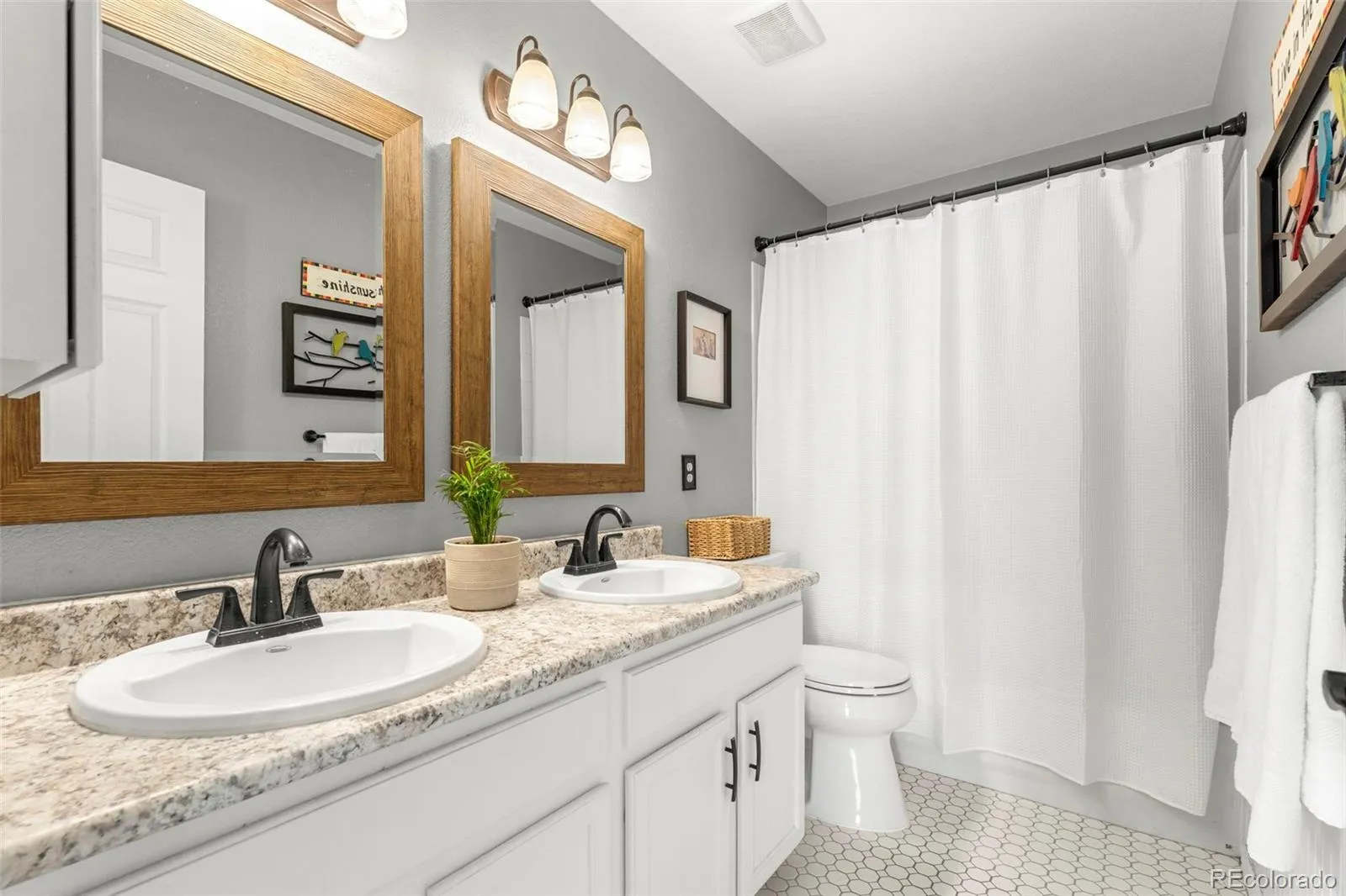 12544 Utica Street Broomfield CO 80020 MLS #REC6128944 05142026212119 1600 24