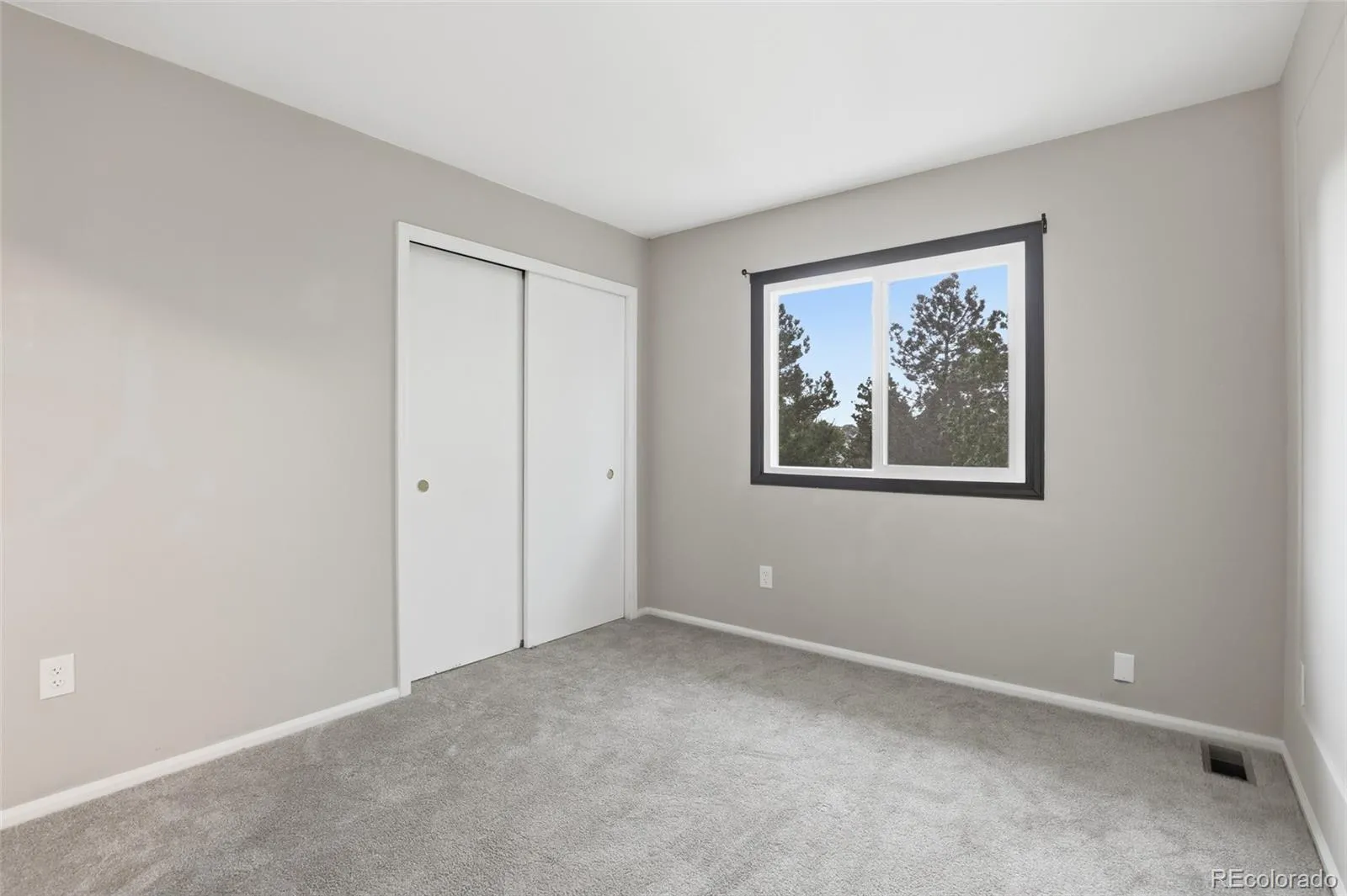 5716 S Lisbon Way Centennial CO 80015 MLS #REC6130714 05072026155009 1600 18