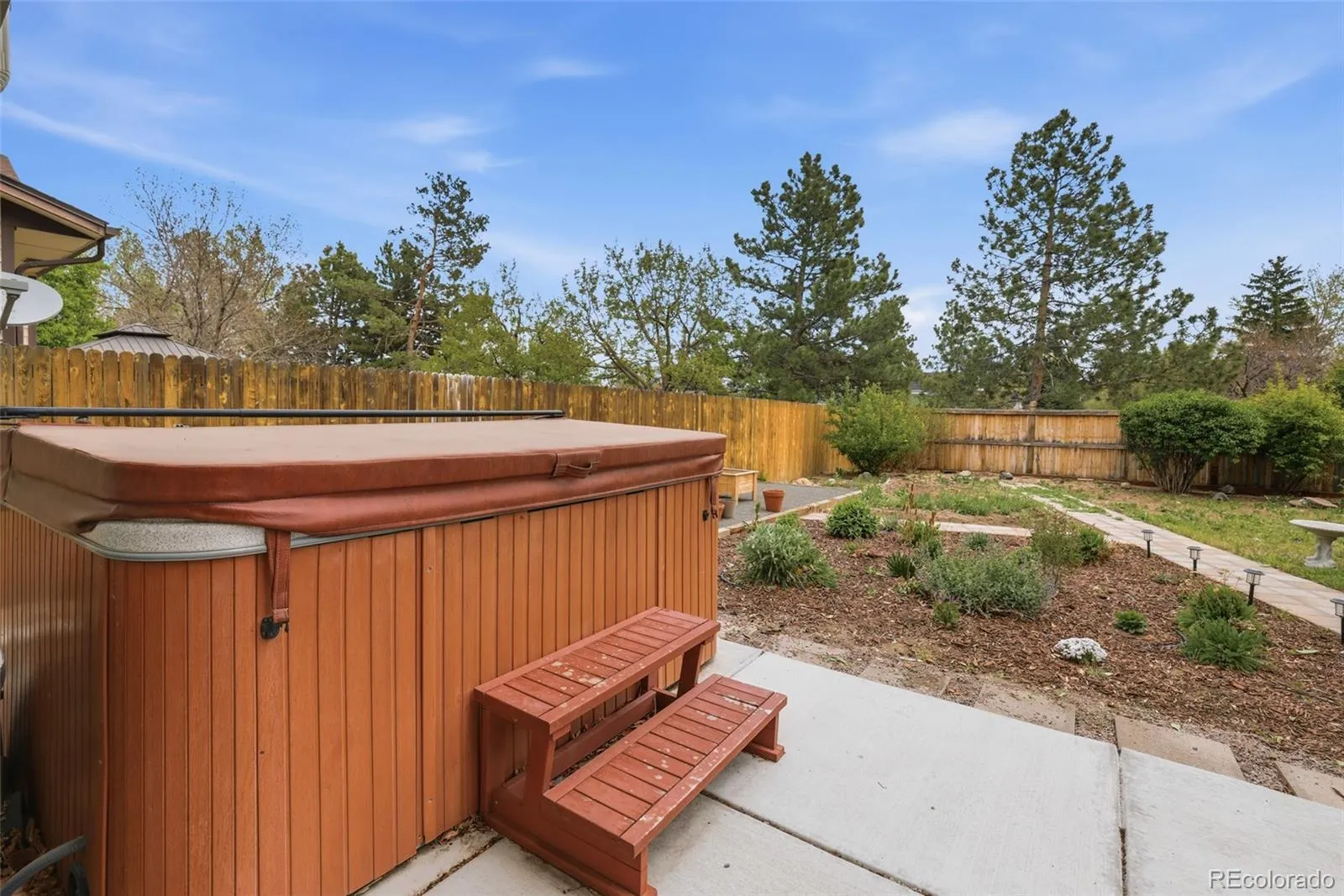 5716 S Lisbon Way Centennial CO 80015 MLS #REC6130714 05072026155009 1600 24