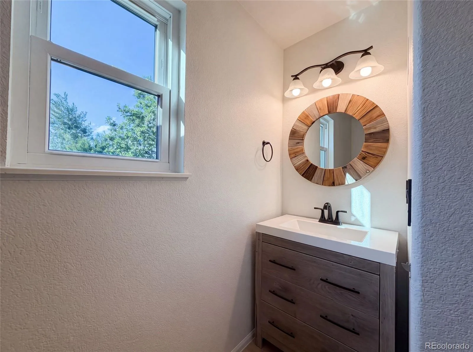 10562 Falcon Street Longmont CO 80504 | MLS #REC6132940 07202026151441 1600 26