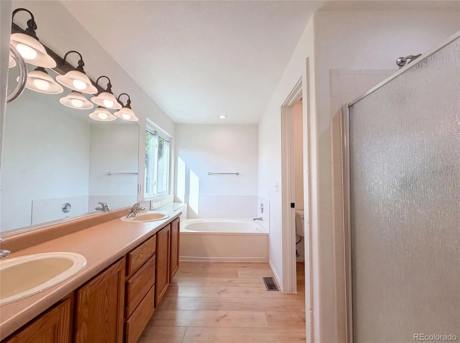 10562 Falcon Street Longmont CO 80504 | MLS #REC6132940 07202026151441 1600 27