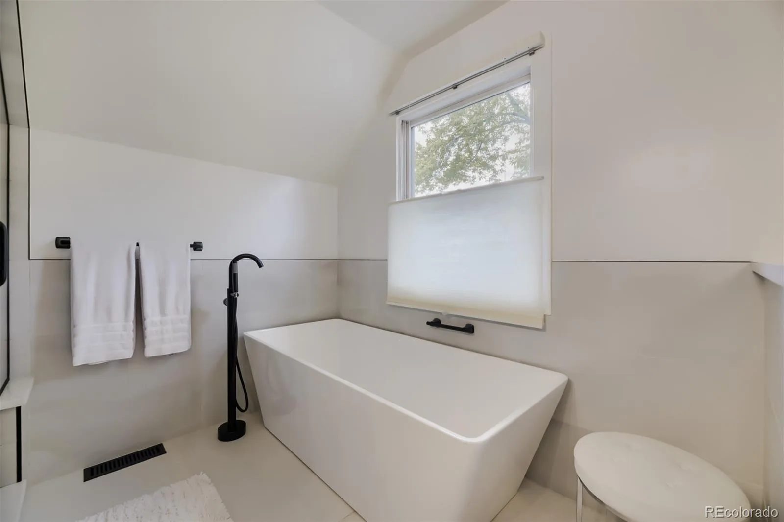 12469 E Harvard Drive Aurora CO 80014 | MLS #REC6136469 08052026132409 1600 24