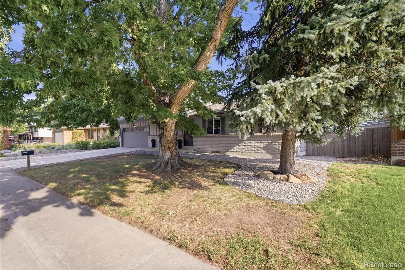 11854 W 65th Place Arvada CO 80004 MLS #REC6136836 06252026141305 1600 40