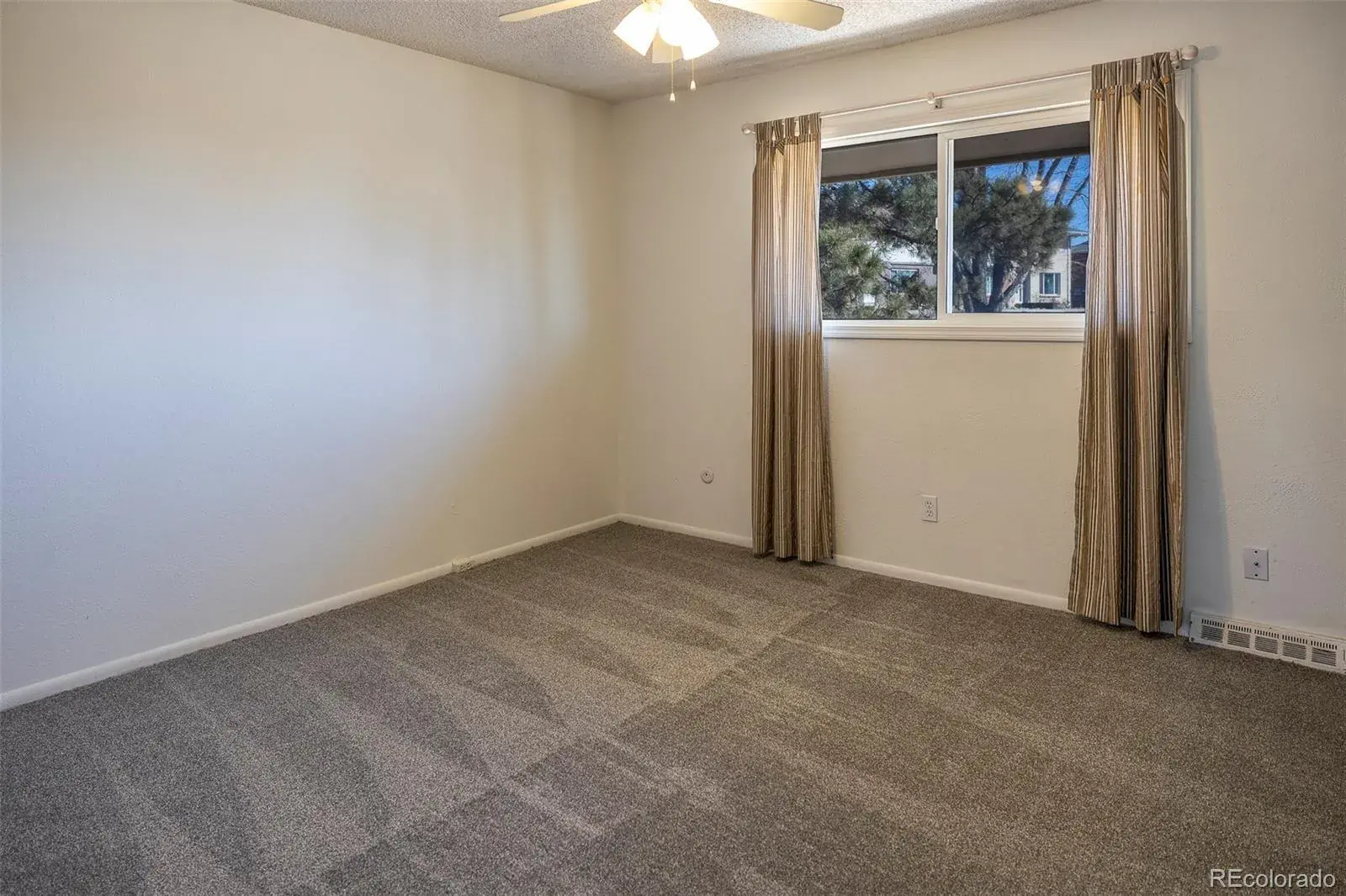 8746 Mariposa Street Thornton CO 80260 MLS #REC6138271 11202025000721 1600 11