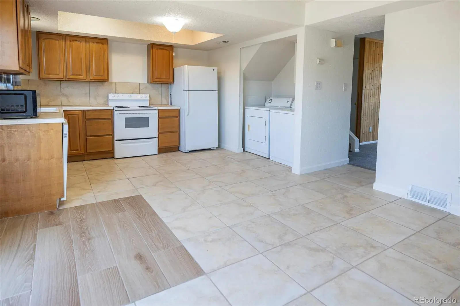 8746 Mariposa Street Thornton CO 80260 MLS #REC6138271 11202025000721 1600 9