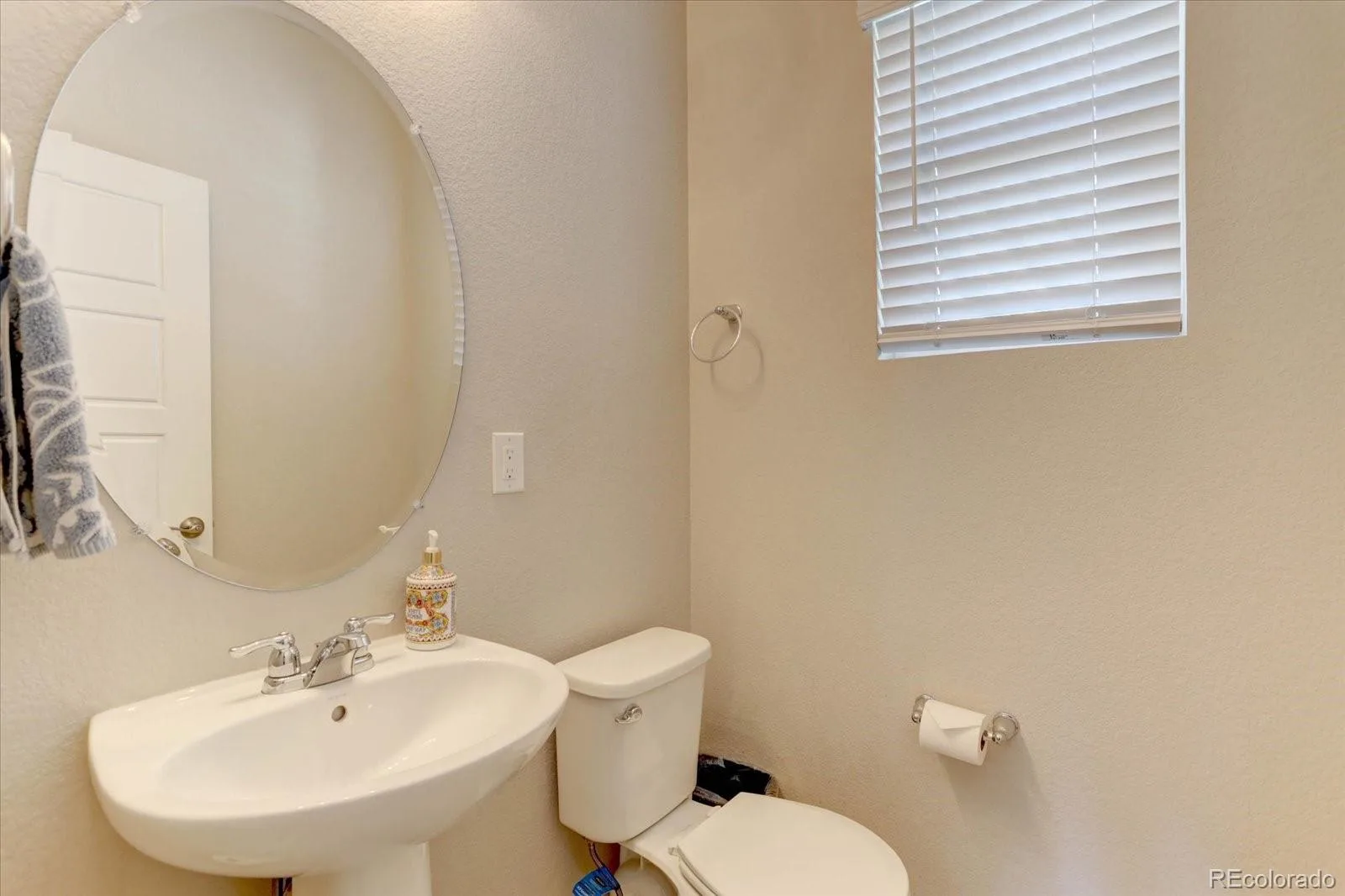 1958 Villageview Lane Castle Rock CO 80104 | MLS #REC6140459 06112026203807 1600 10