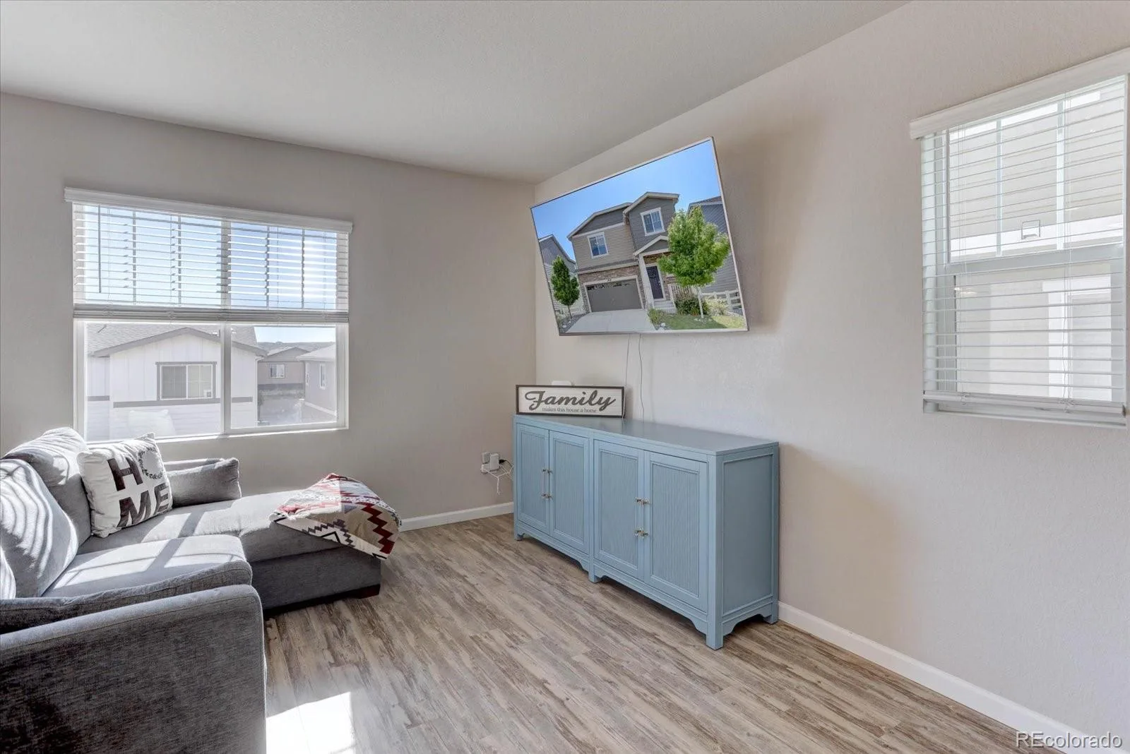1958 Villageview Lane Castle Rock CO 80104 | MLS #REC6140459 06112026203807 1600 3
