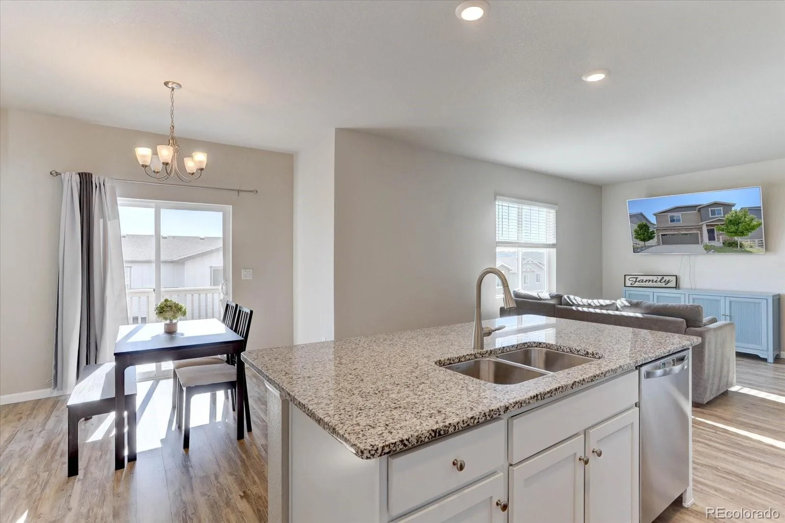1958 Villageview Lane Castle Rock CO 80104 | MLS #REC6140459 06112026203807 1600 8