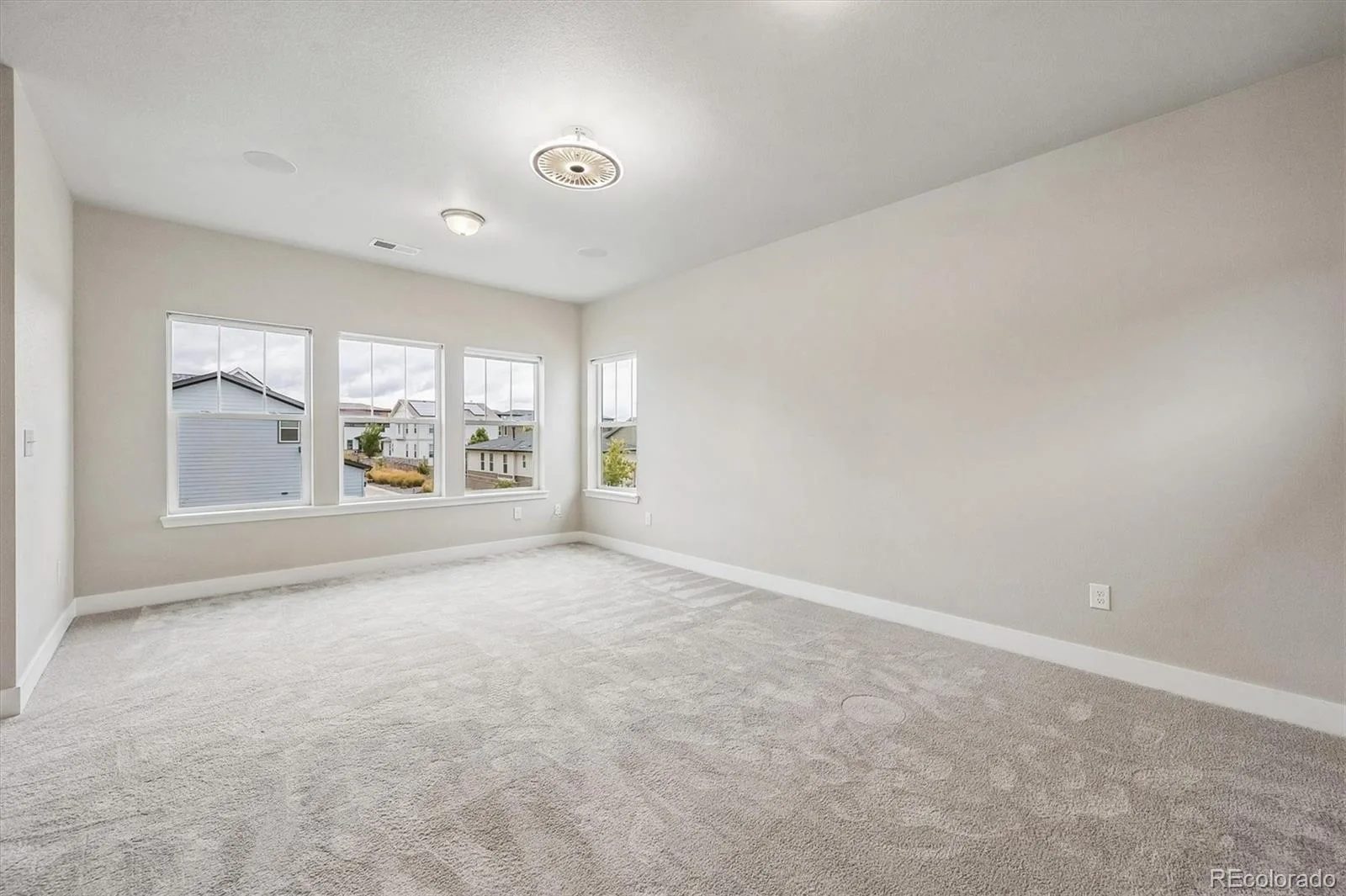 21492 E 60th Avenue Aurora CO 80019 | MLS #REC6141821 10162026225639 1600 19