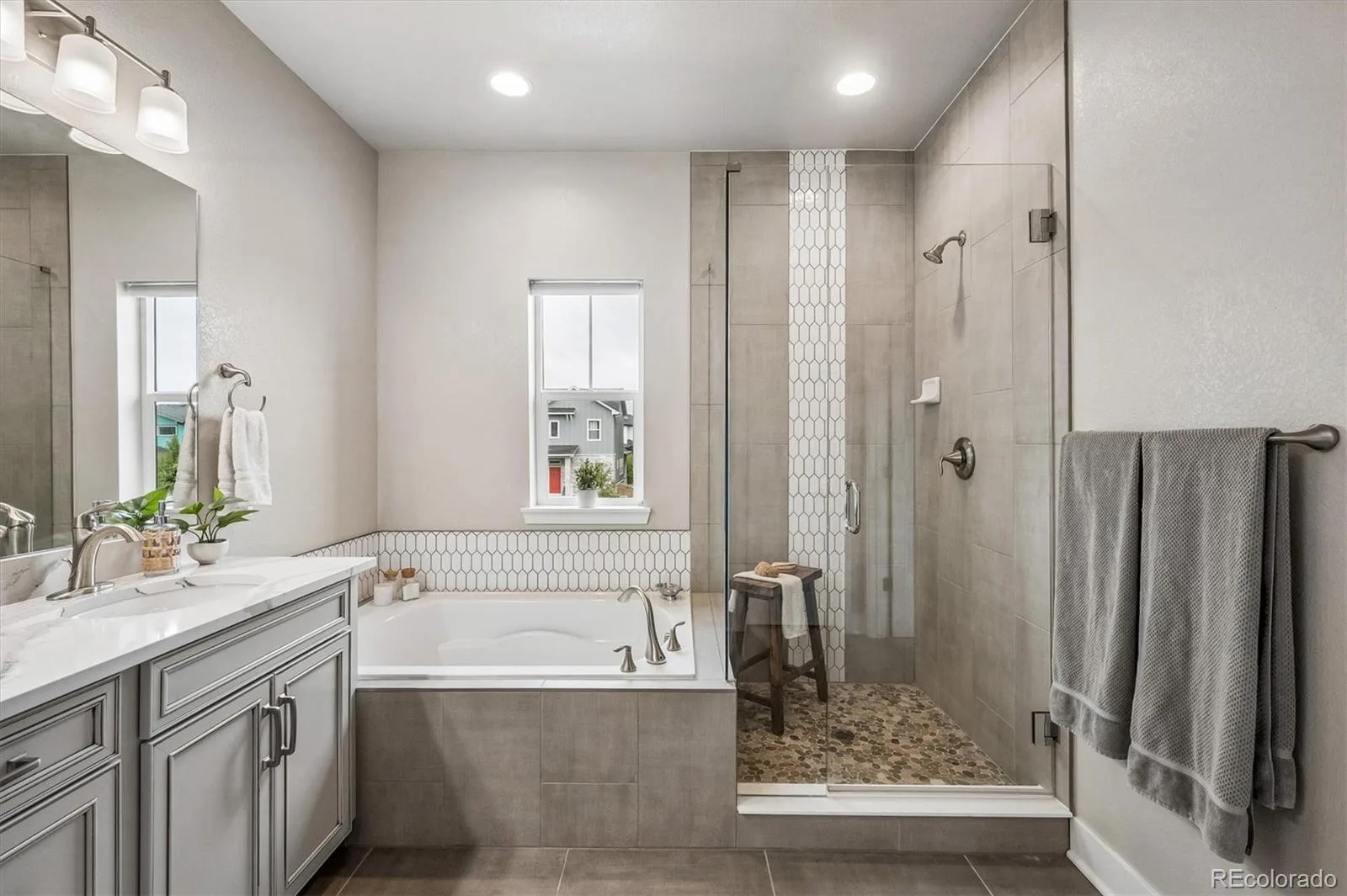 21492 E 60th Avenue Aurora CO 80019 | MLS #REC6141821 10162026225639 1600 25