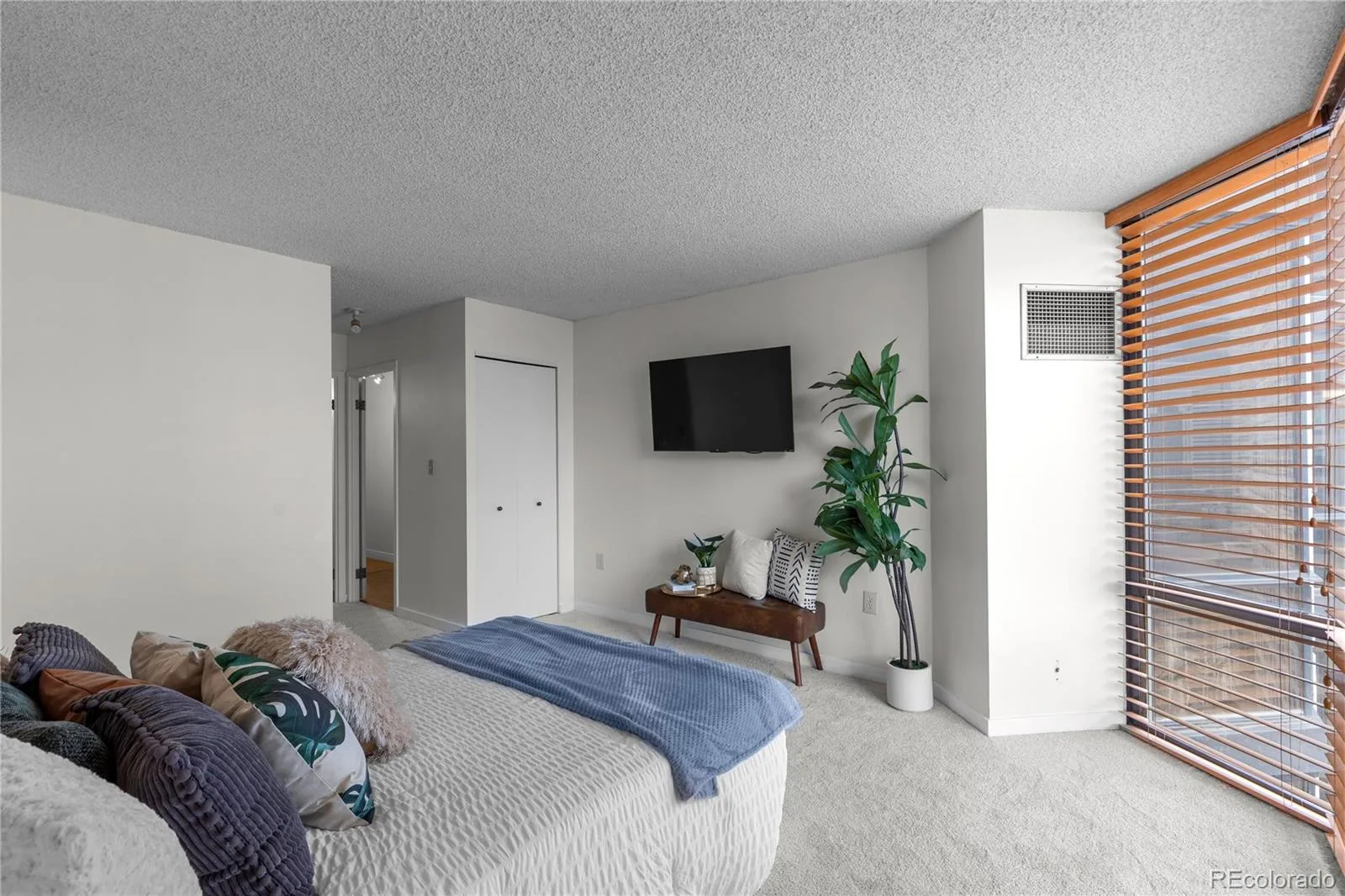 1625 Larimer Street #2104 Denver CO 80202 | MLS #REC6145899 08112026210106 1600 27