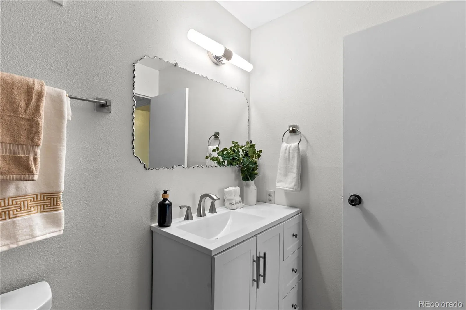 1625 Larimer Street #2104 Denver CO 80202 | MLS #REC6145899 08112026210106 1600 31