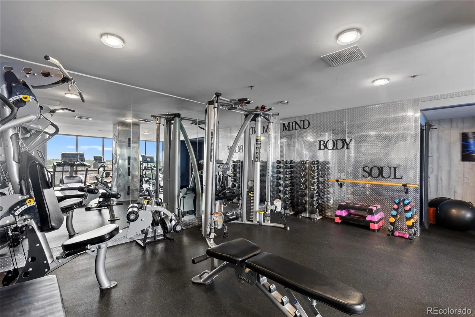 1625 Larimer Street #2104 Denver CO 80202 | MLS #REC6145899 08112026210106 1600 37