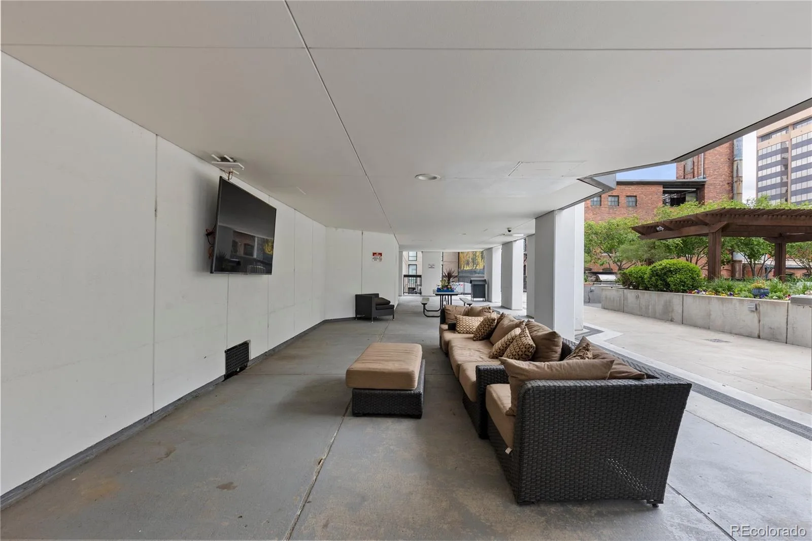 1625 Larimer Street #2104 Denver CO 80202 | MLS #REC6145899 08112026210106 1600 44