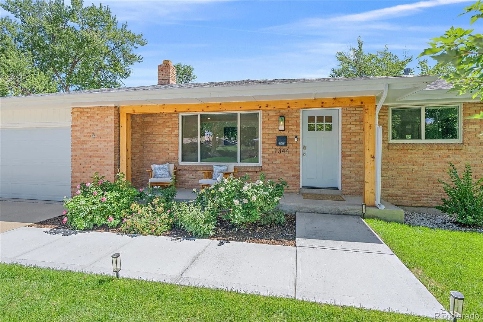 1344 S Dover Way Lakewood CO 80232 | MLS #REC6149294 08212026012353 1600 2