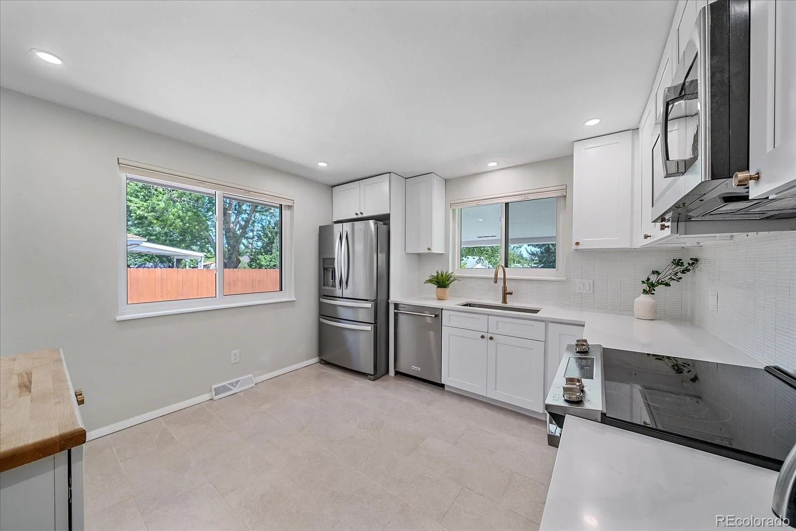 1344 S Dover Way Lakewood CO 80232 | MLS #REC6149294 08212026012353 1600 7