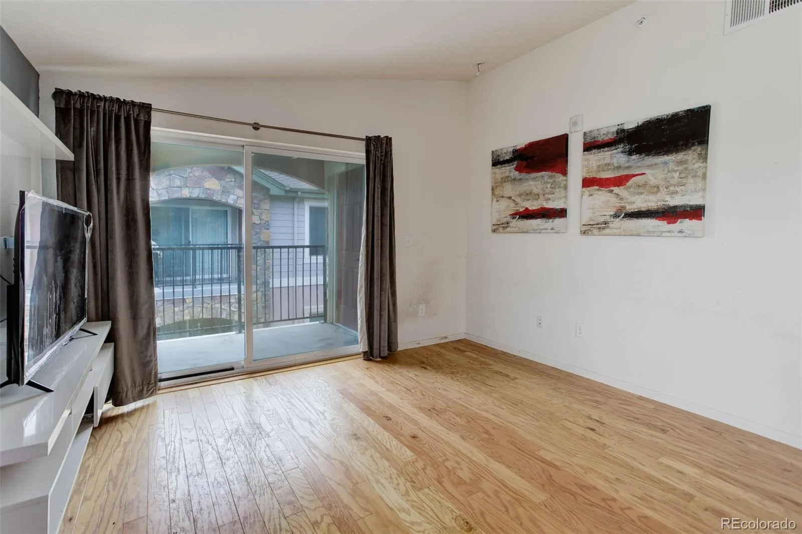 15165 E 16th Place #201 Aurora CO 80011 MLS #REC6150590 04052026182505 1600 10