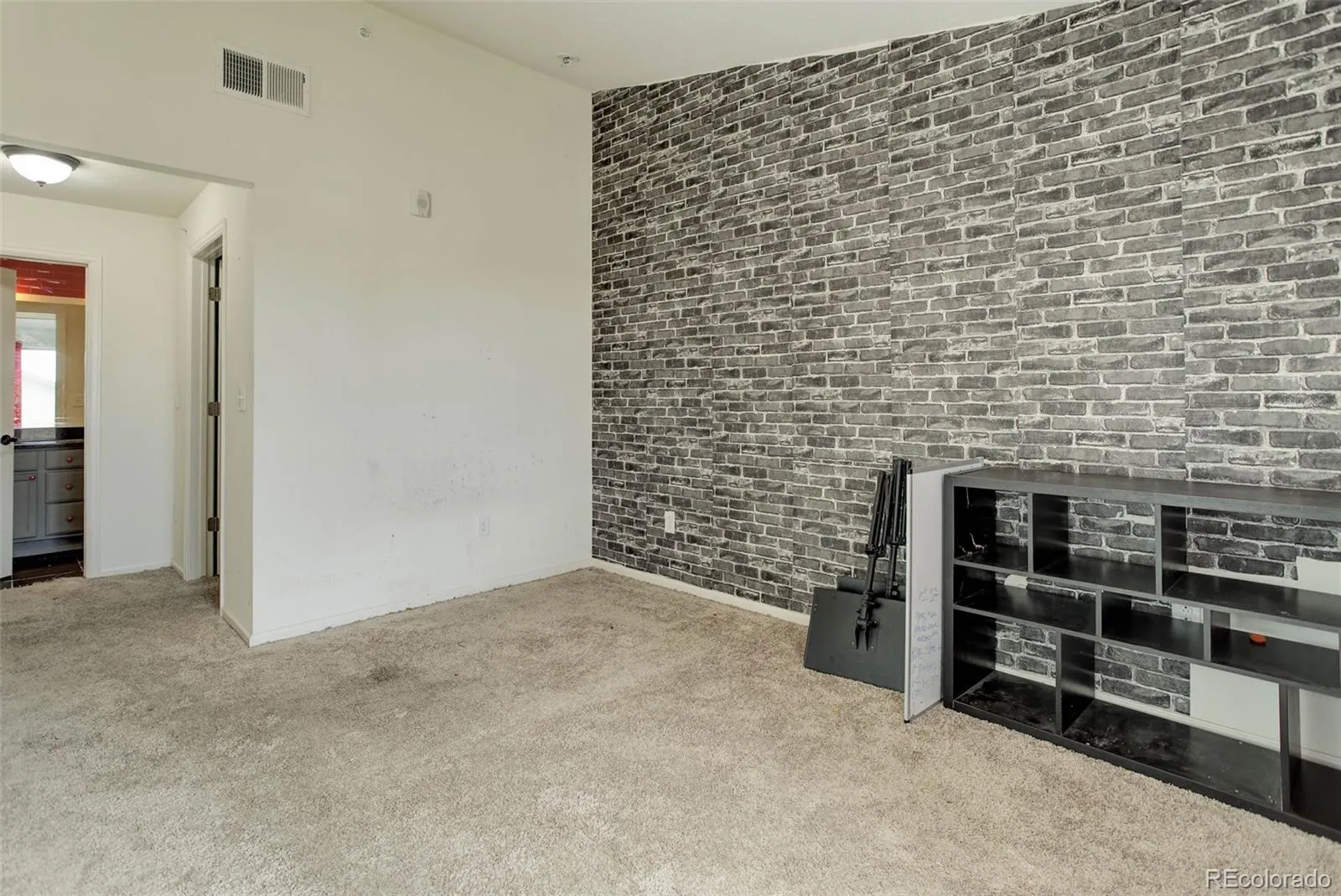 15165 E 16th Place #201 Aurora CO 80011 MLS #REC6150590 04052026182505 1600 14