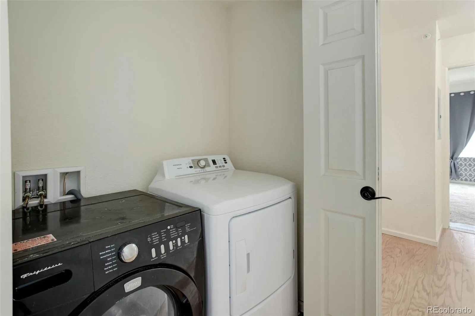 15165 E 16th Place #201 Aurora CO 80011 MLS #REC6150590 04052026182505 1600 22