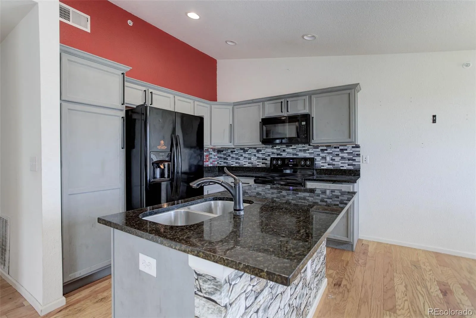 15165 E 16th Place #201 Aurora CO 80011 MLS #REC6150590 04052026182505 1600 5
