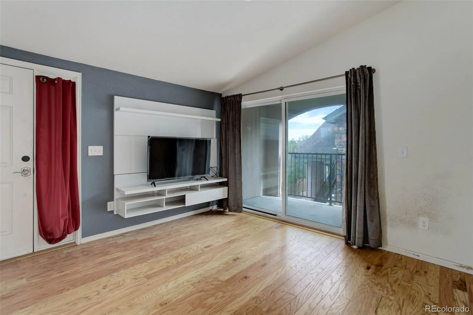 15165 E 16th Place #201 Aurora CO 80011 MLS #REC6150590 04052026182505 1600 8