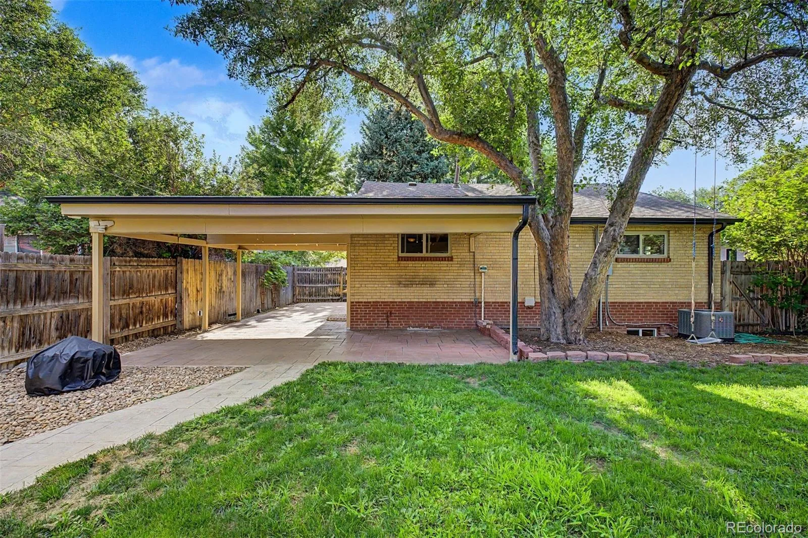 2960 S Corona Street Englewood CO 80113 | MLS #REC6150877 07172026154045 1600 34