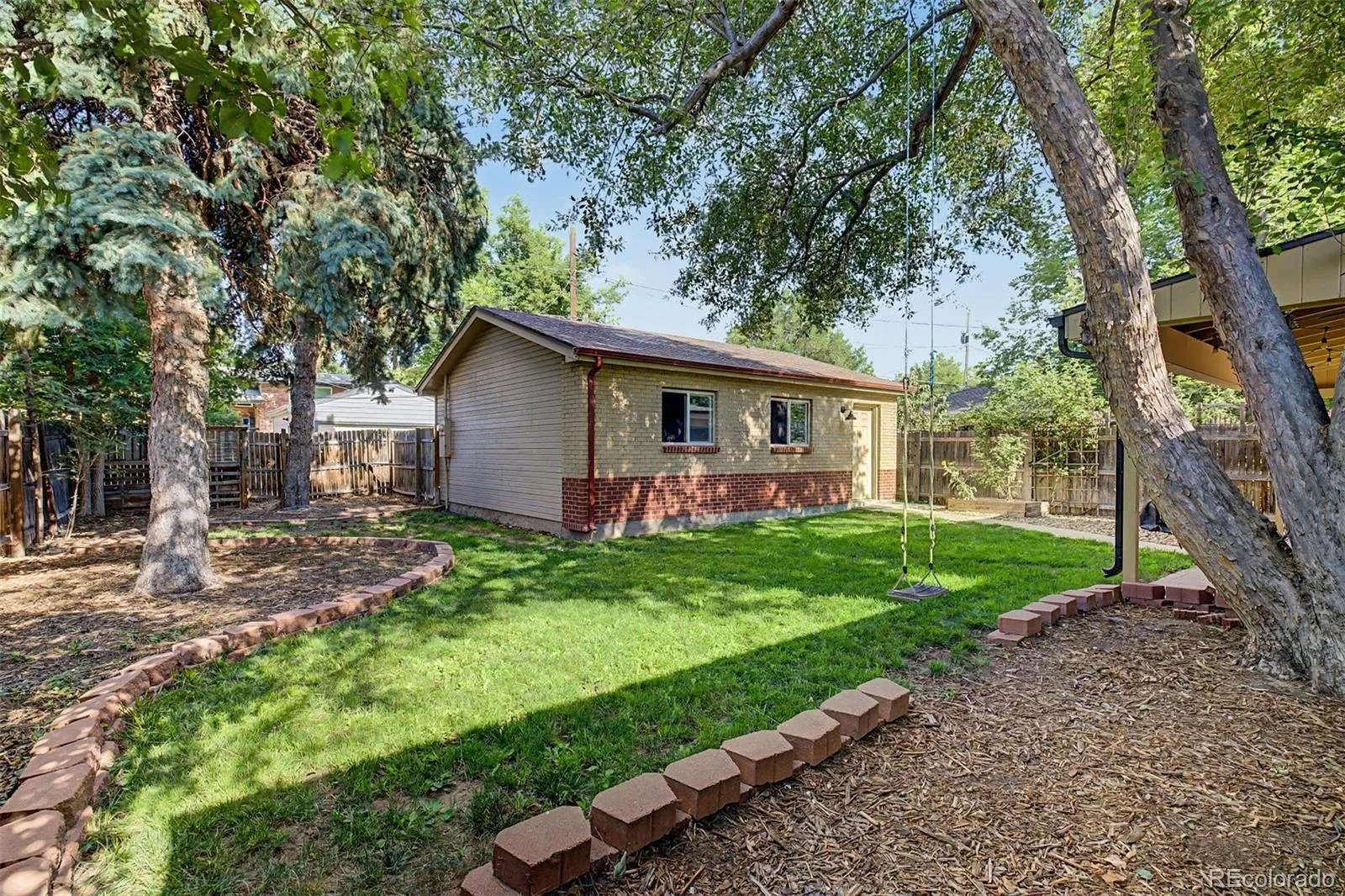 2960 S Corona Street Englewood CO 80113 | MLS #REC6150877 07172026154045 1600 35