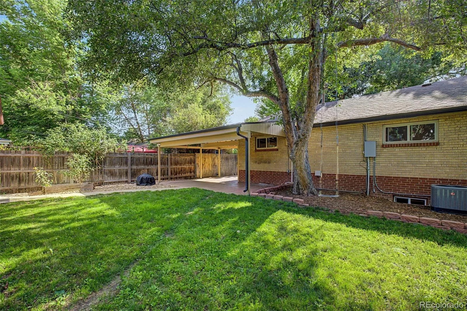 2960 S Corona Street Englewood CO 80113 | MLS #REC6150877 07172026154045 1600 36