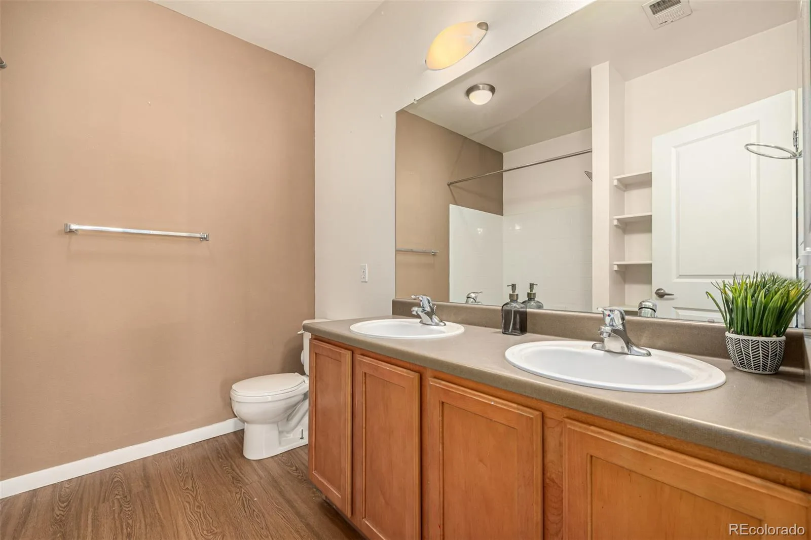 4100 Albion Street #321 Denver CO 80216 | MLS #REC6151433 06102026163207 1600 14