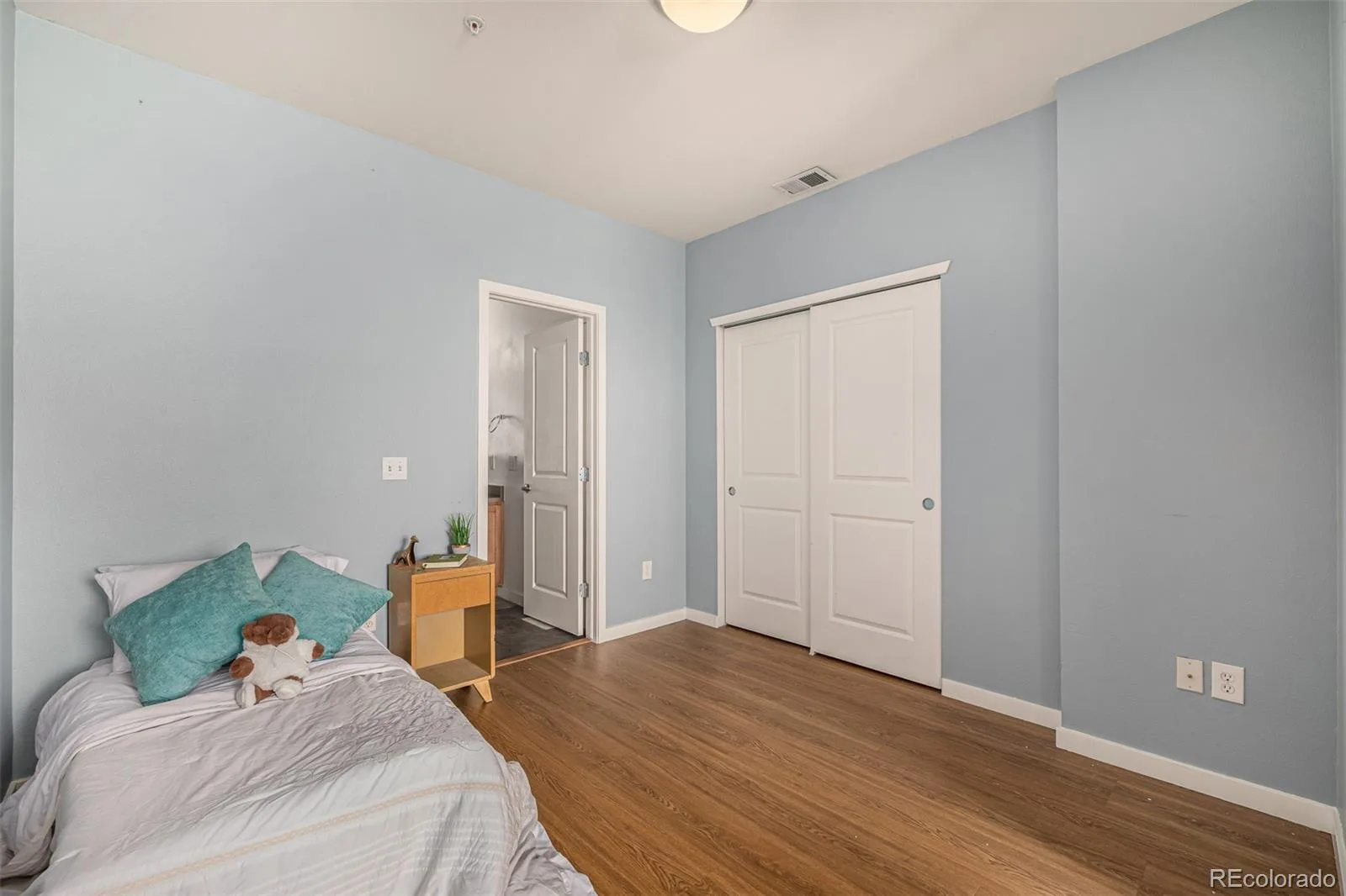 4100 Albion Street #321 Denver CO 80216 | MLS #REC6151433 06102026163207 1600 17
