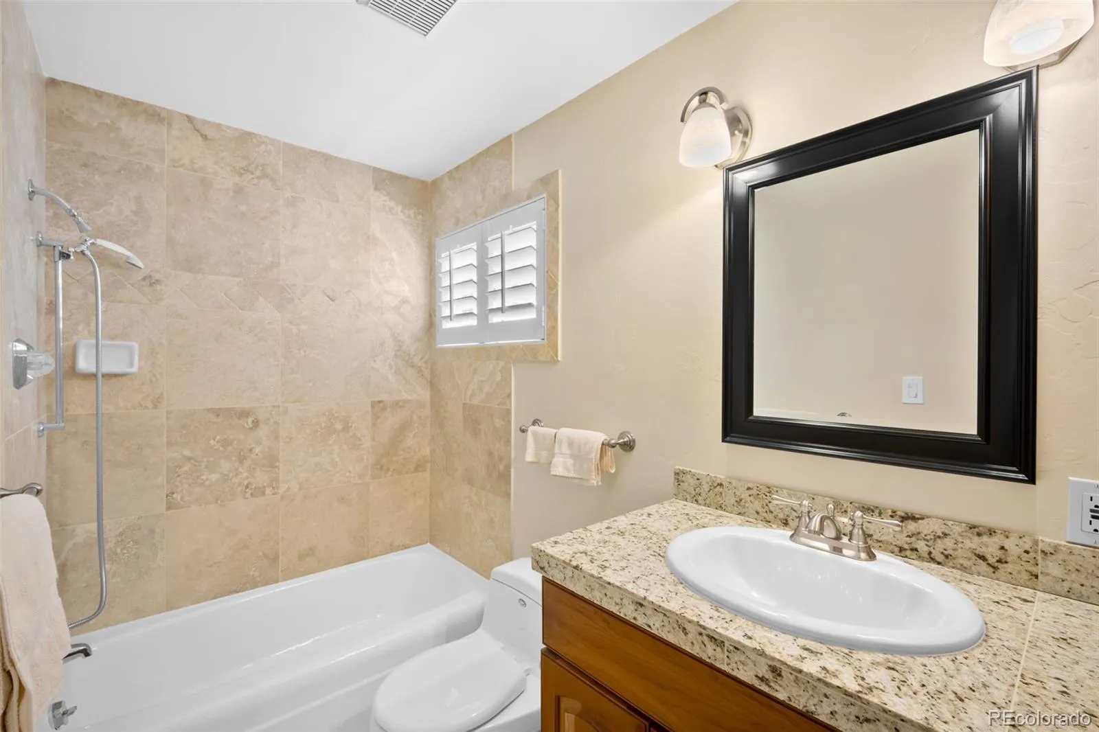 6832 Garland Street Arvada CO 80004 MLS #REC6151587 05132026210141 1600 14