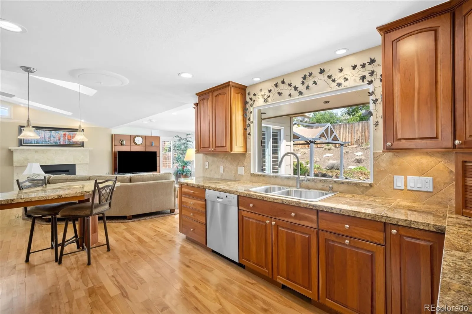 6832 Garland Street Arvada CO 80004 MLS #REC6151587 05132026210141 1600 5