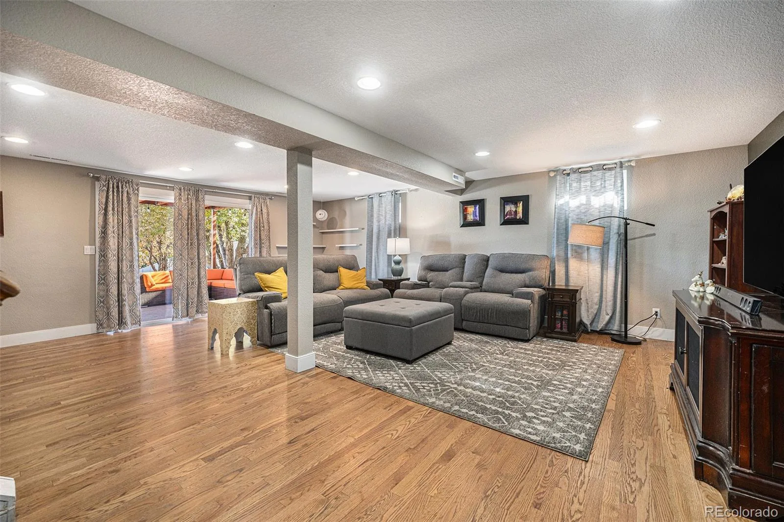 6110 S Southwood Drive Centennial CO 80121 | MLS #REC6152322 08112026215849 1600 20