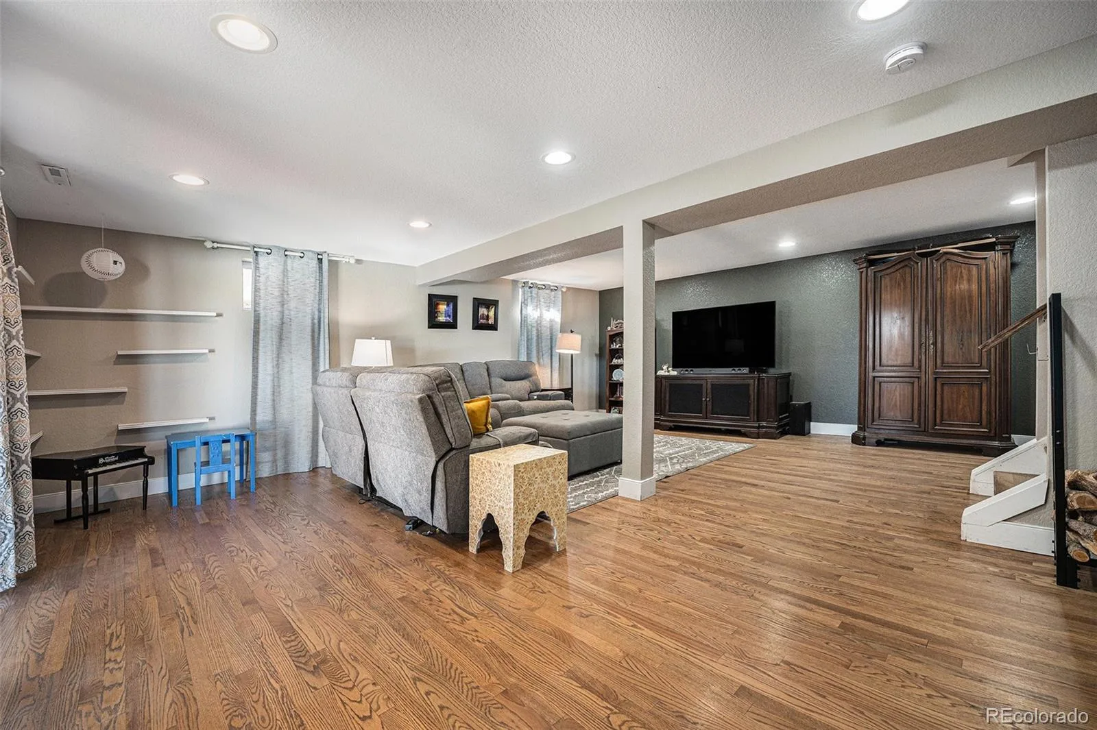 6110 S Southwood Drive Centennial CO 80121 | MLS #REC6152322 08112026215849 1600 21