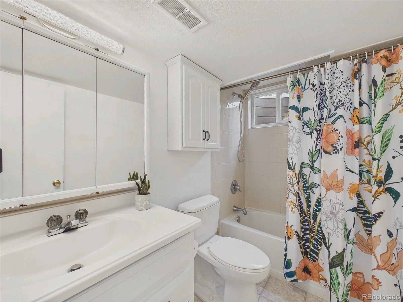 1709 S Kearney Street Denver CO 80224 MLS #REC6153943 05122026160904 1600 33