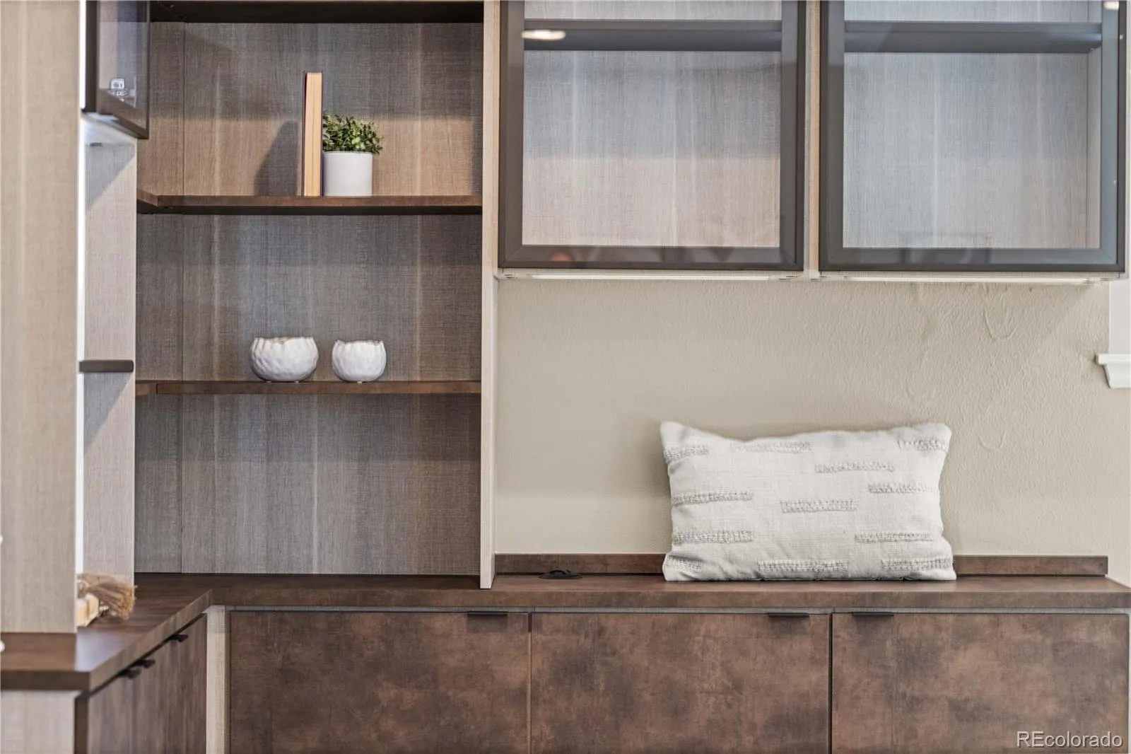 04172026205953 1600 33