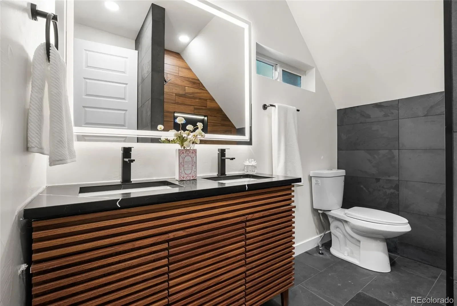 03282026031113 1600 32