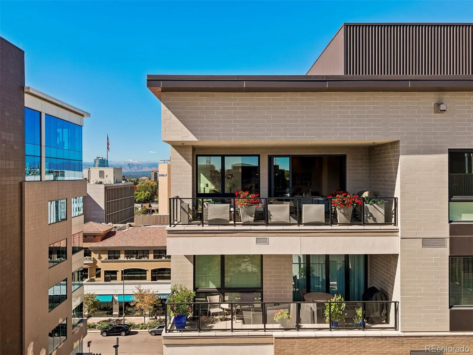 250 Columbine Street #703 Denver CO 80206 | MLS #REC6155990 05282026020104 1600 11
