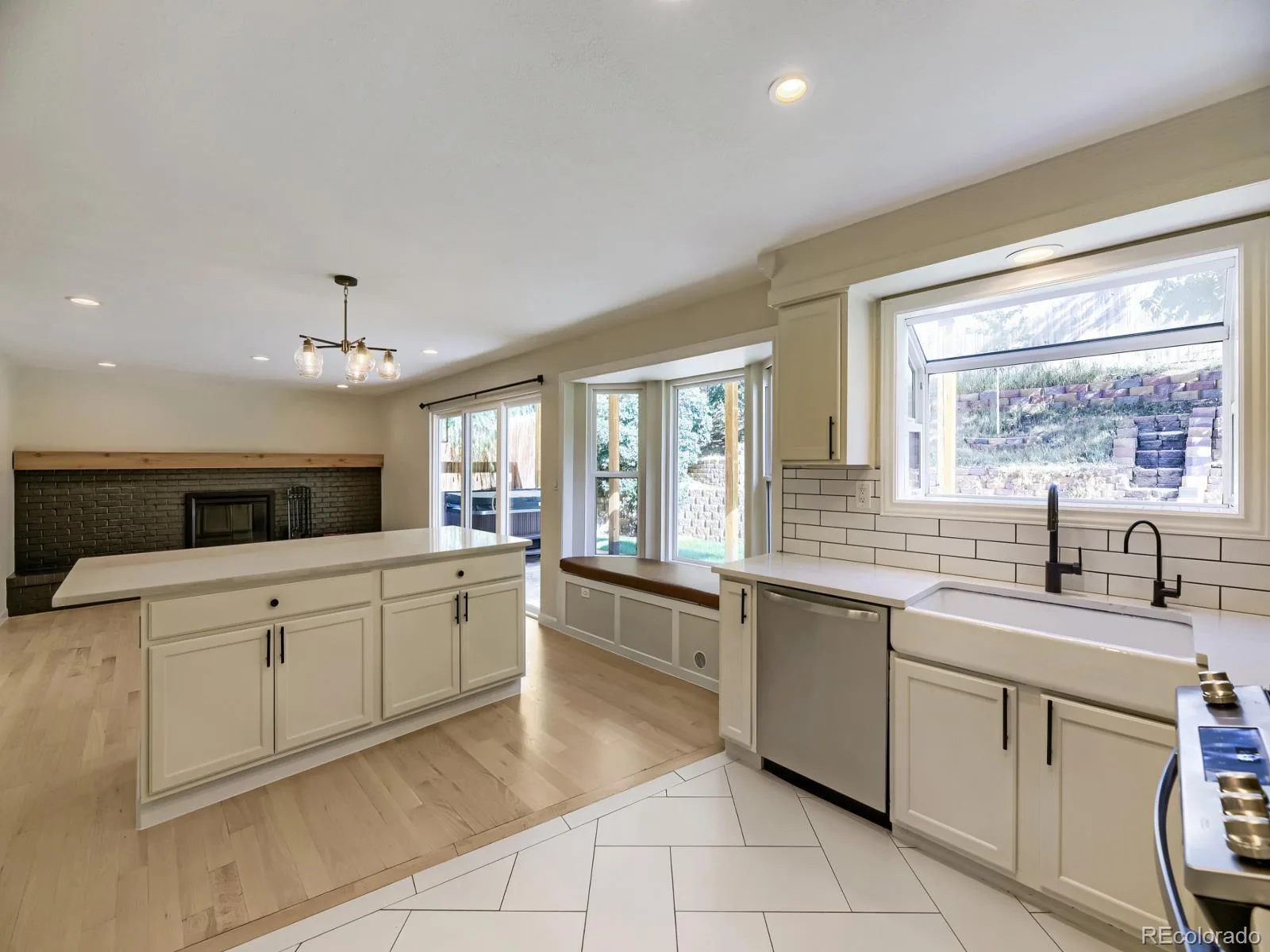 7654 W Ontario Place Littleton CO 80128 | MLS #REC6157436 08232026013255 1600 9
