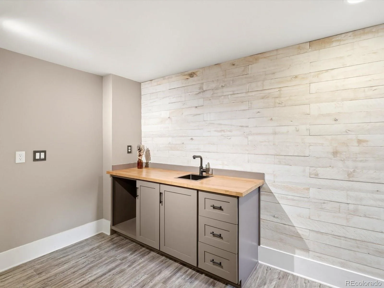 1700 S Irving Street Denver CO 80219 | MLS #REC6161730 07232026032852 1600 16