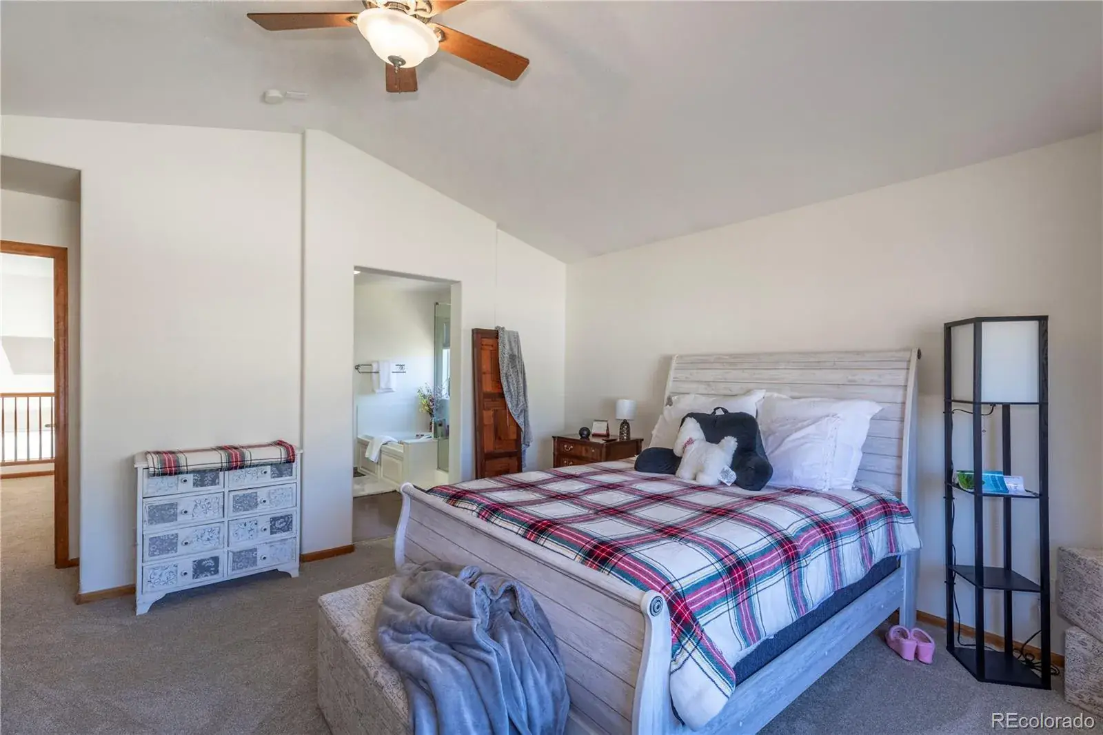 11182025181407 1600 19