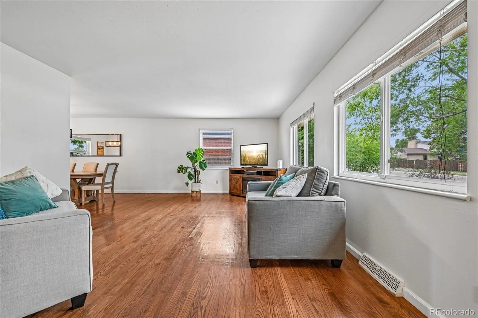 392 Zion Street Aurora CO 80011 MLS #REC6163972 07092026211339 1600 6