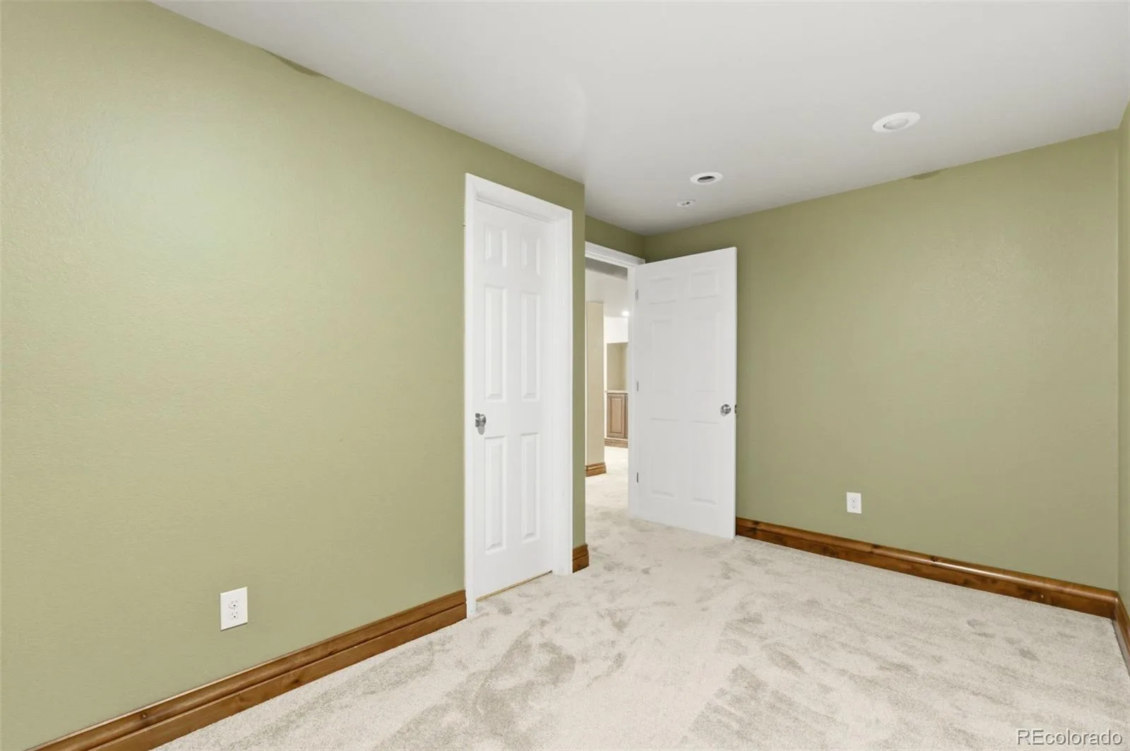854 Ironspur Court Castle Rock CO 80108 | MLS #REC6164284 08122026223839 1600 34