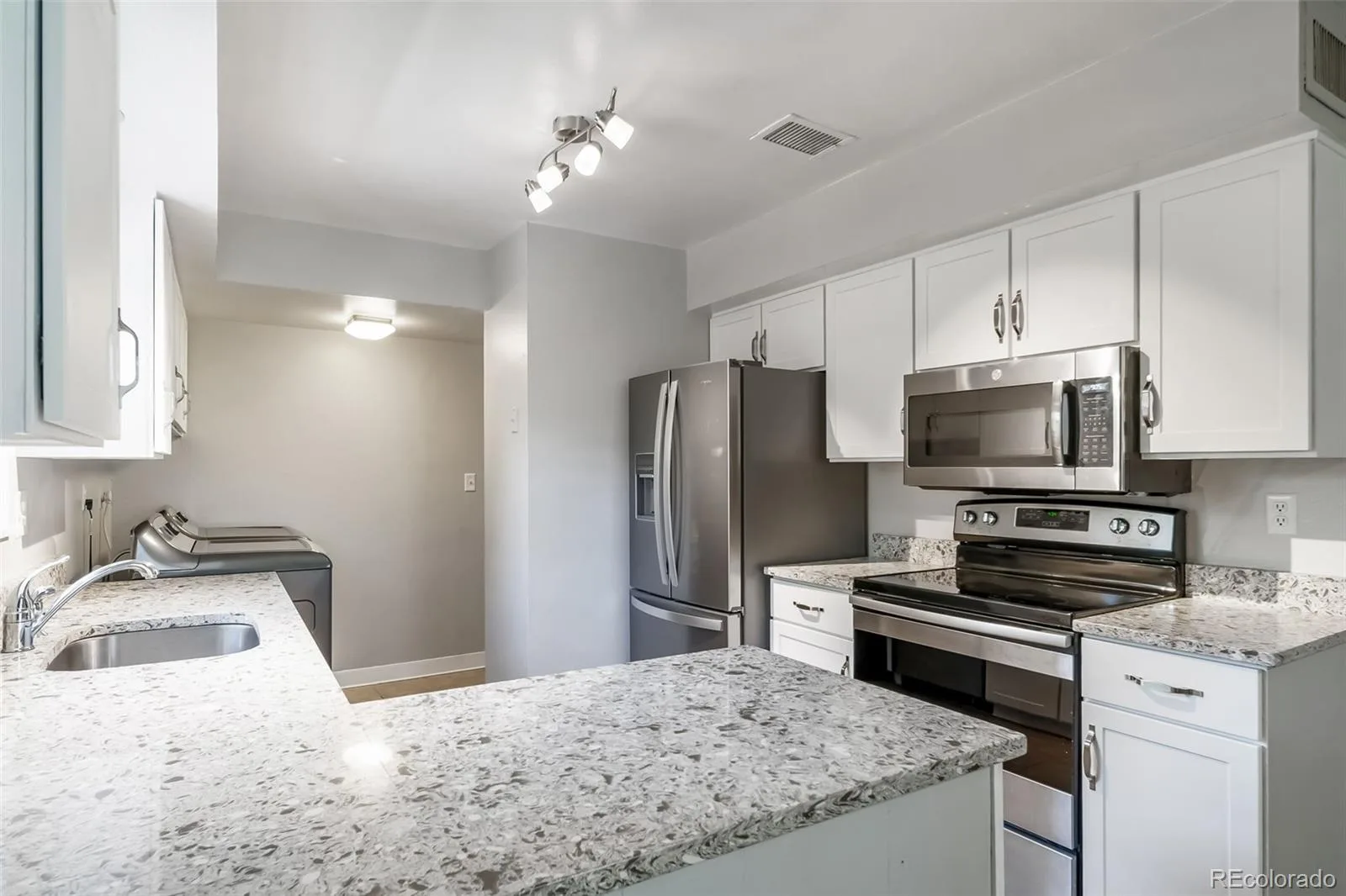 7251 S Xenia Circle #F Centennial CO 80112 | MLS #REC6166294 07302026005710 1600 14