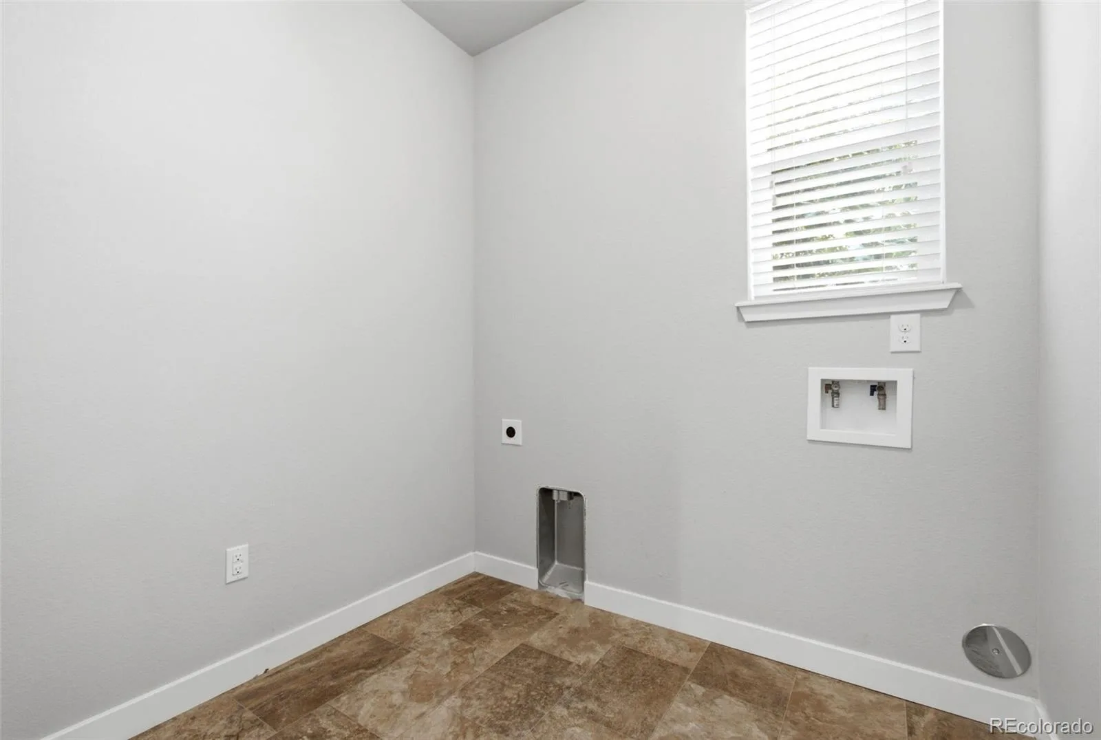 638 E Hinsdale Avenue Littleton CO 80122 | MLS #REC6167252 07102026172319 1600 30
