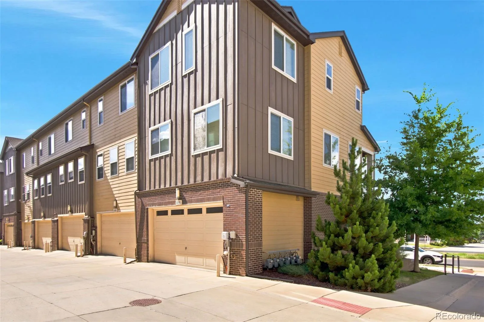 638 E Hinsdale Avenue Littleton CO 80122 | MLS #REC6167252 07102026172319 1600 34