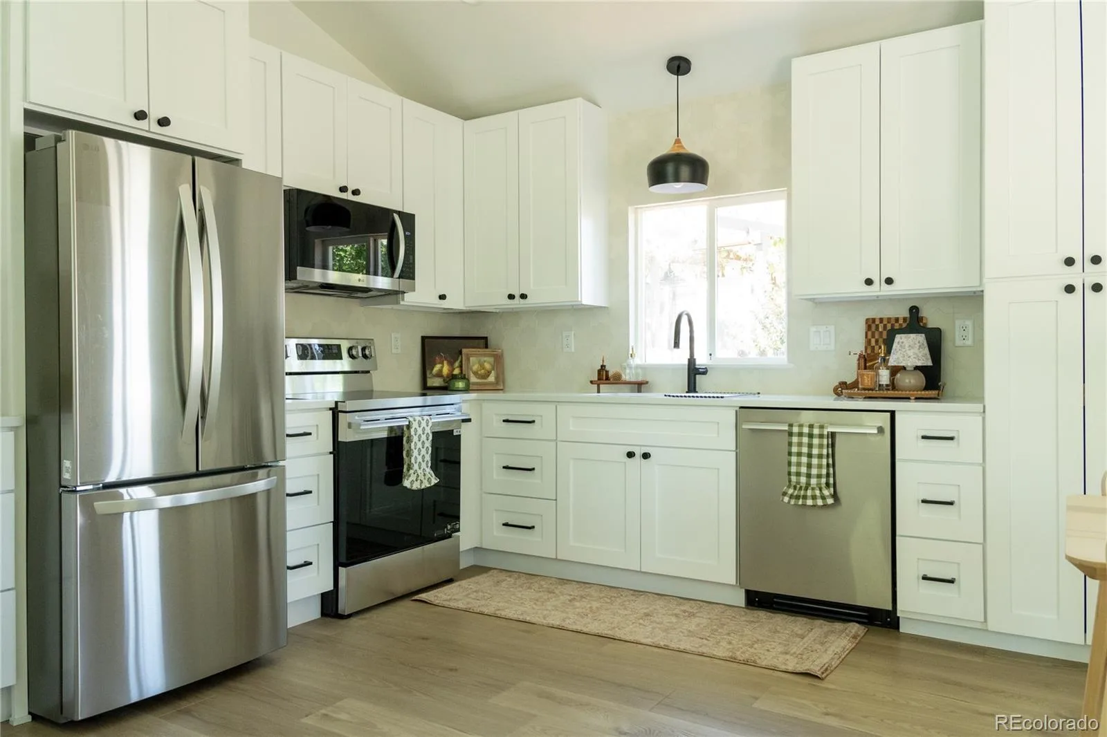 9633 W Elmhurst Place Littleton CO 80128 | MLS #REC6168543 07222026163502 1600 20