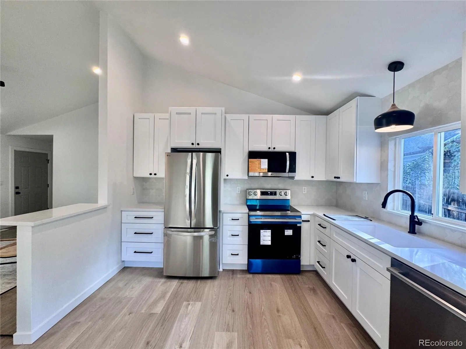 9633 W Elmhurst Place Littleton CO 80128 | MLS #REC6168543 07222026163502 1600 3